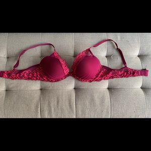 ||SOLD|| Natori Feathers Underwire Contour Bra (Purple/Pink)